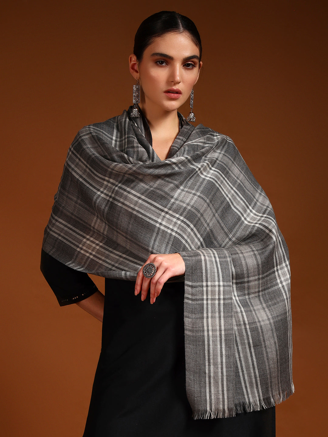 Women 100% Pure Wool Checkered Stole, Sustainable and Natural Fabric (Size 71x203 CM)