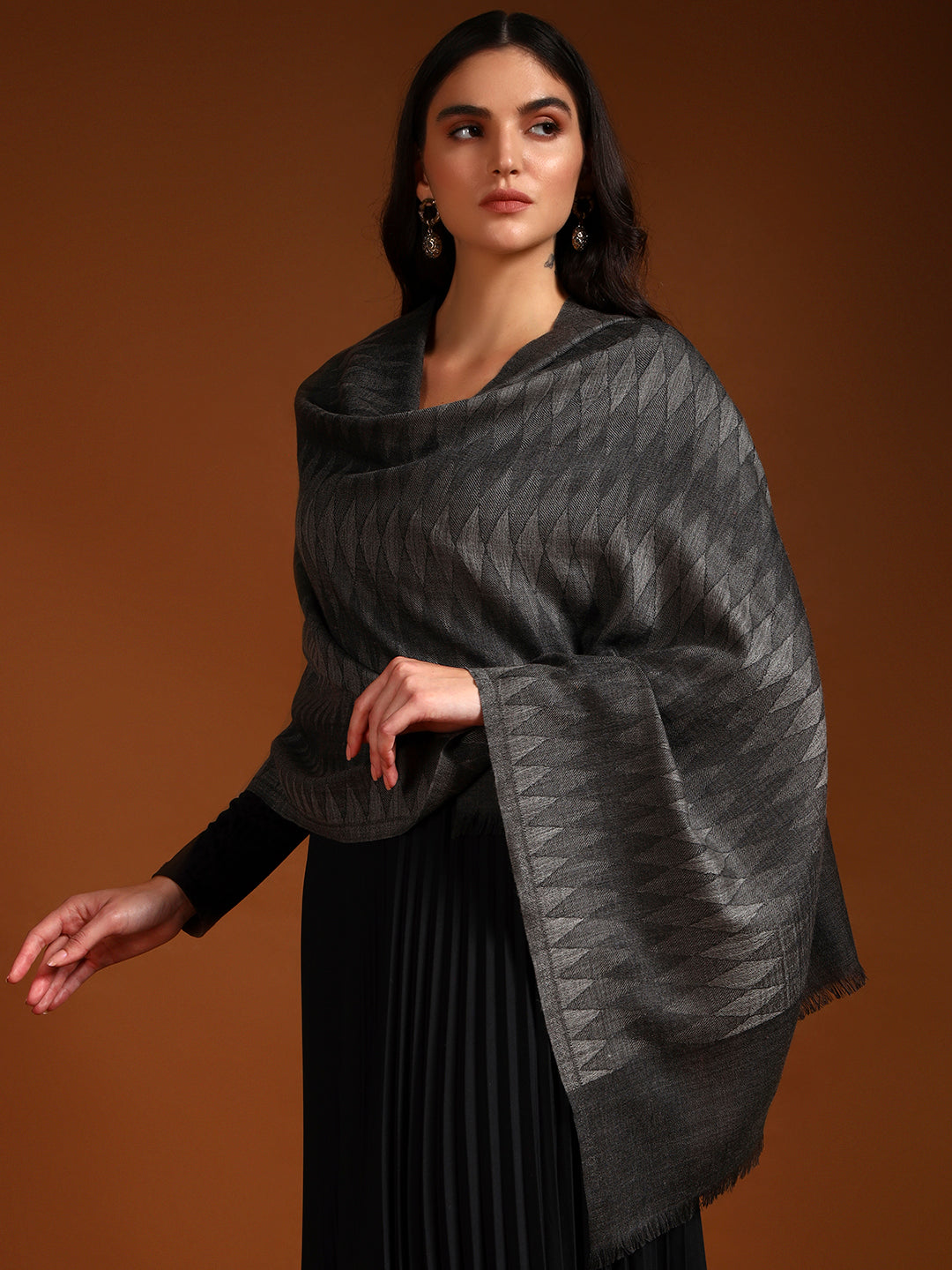 Women 100% Pure Wool Checkered Stole, Sustainable and Natural Fabric (Size 71x203 CM)