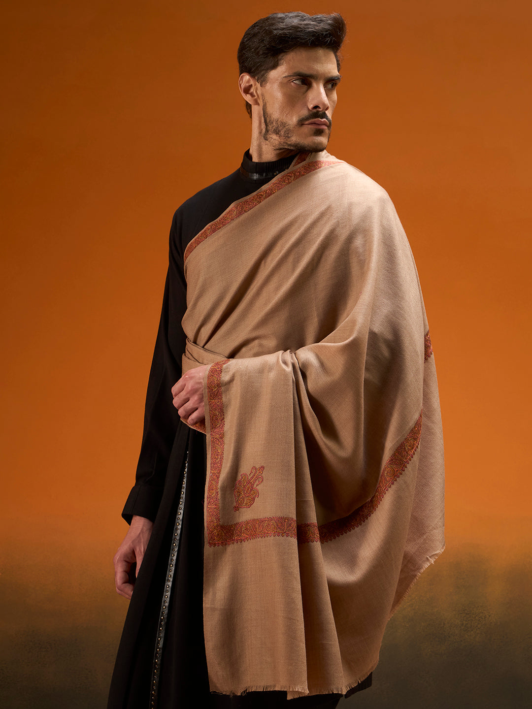 Men kashida Kingri Embroidered Lohi Shawl