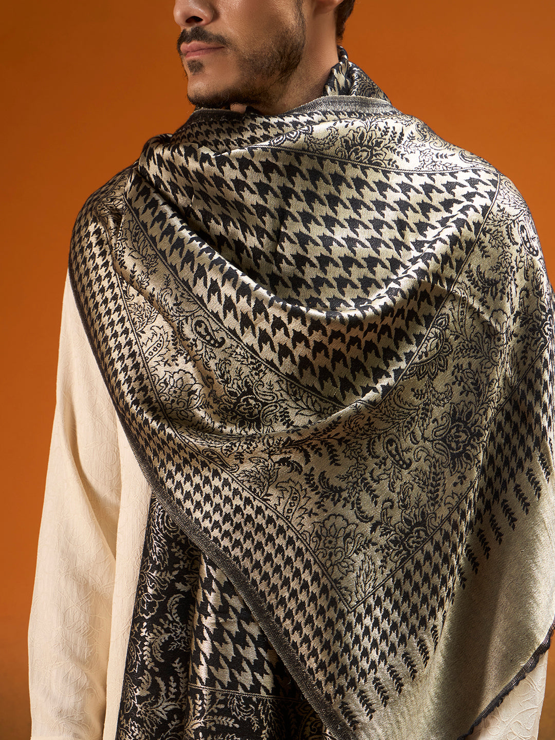 Men Obsidian Gold Reversible Zari Stole