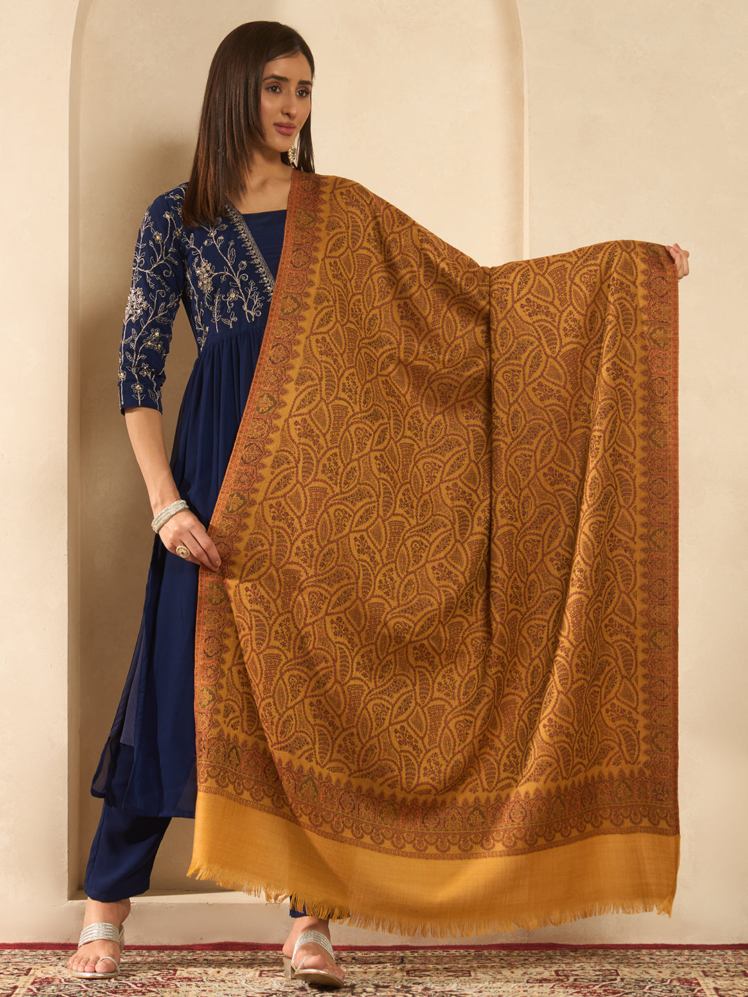Women Shahi Jaal Kashmiri Jamawar Woven Shawl