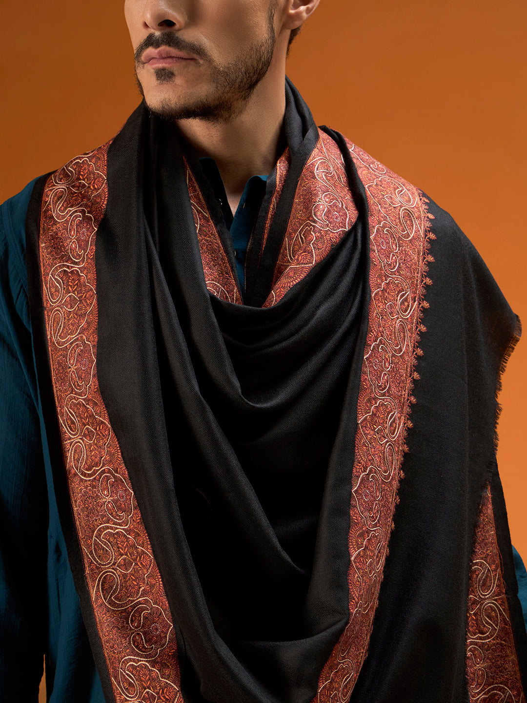 Men Nafeesah Sozni Embroidered Shawl