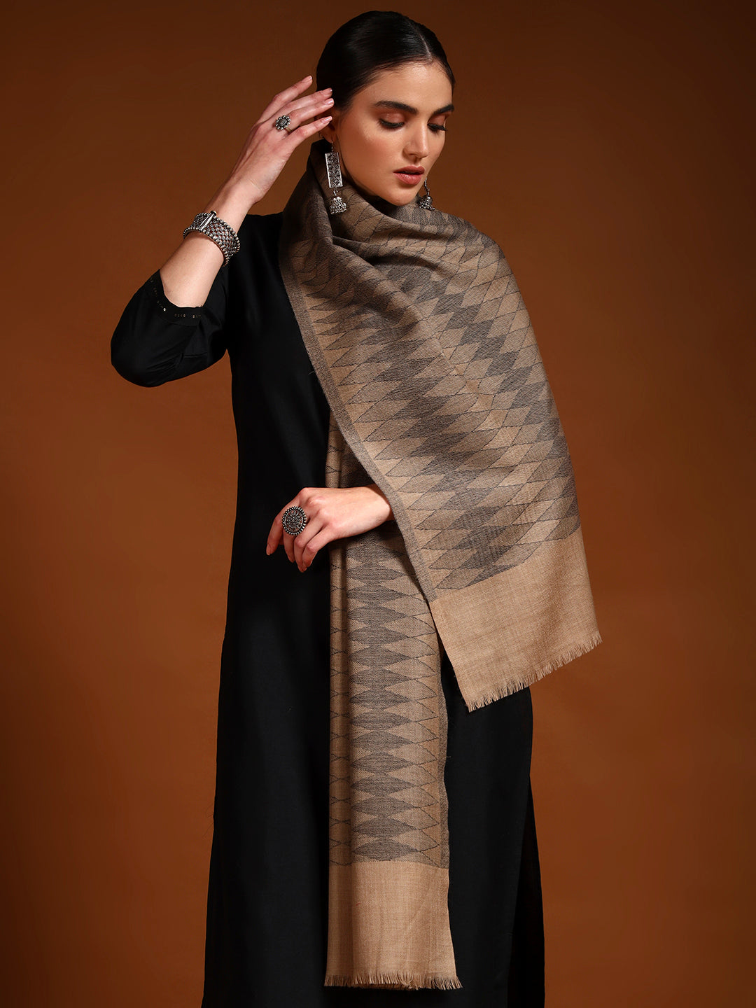 Women 100% Pure Wool Checkered Stole, Sustainable and Natural Fabric (Size 71x203 CM)