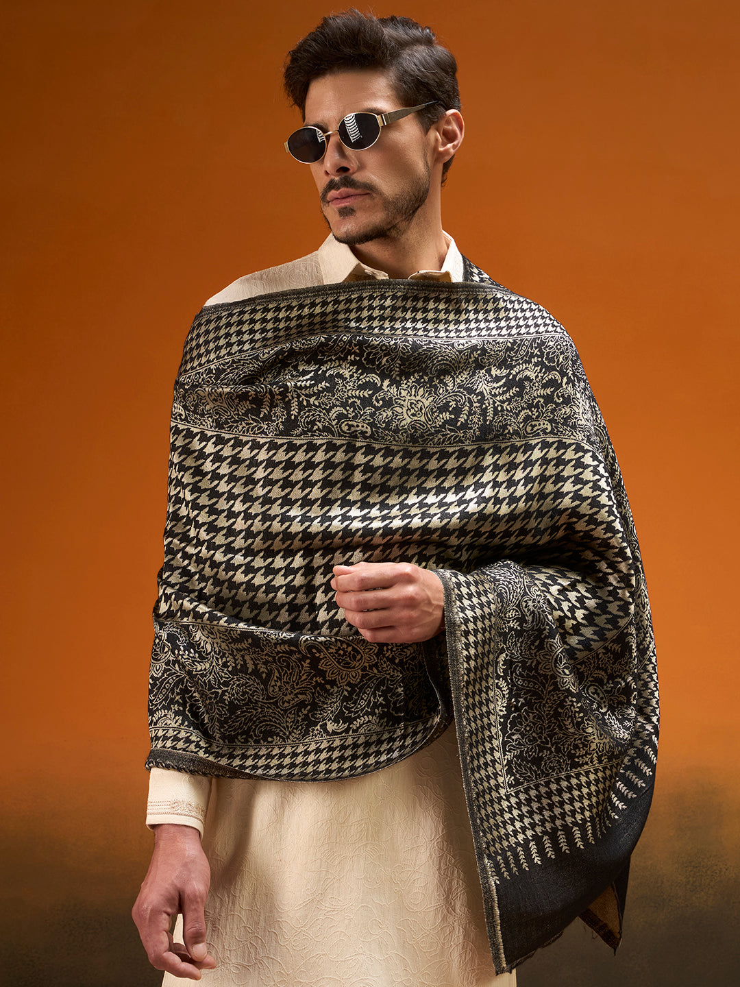 Men Obsidian Gold Reversible Zari Stole