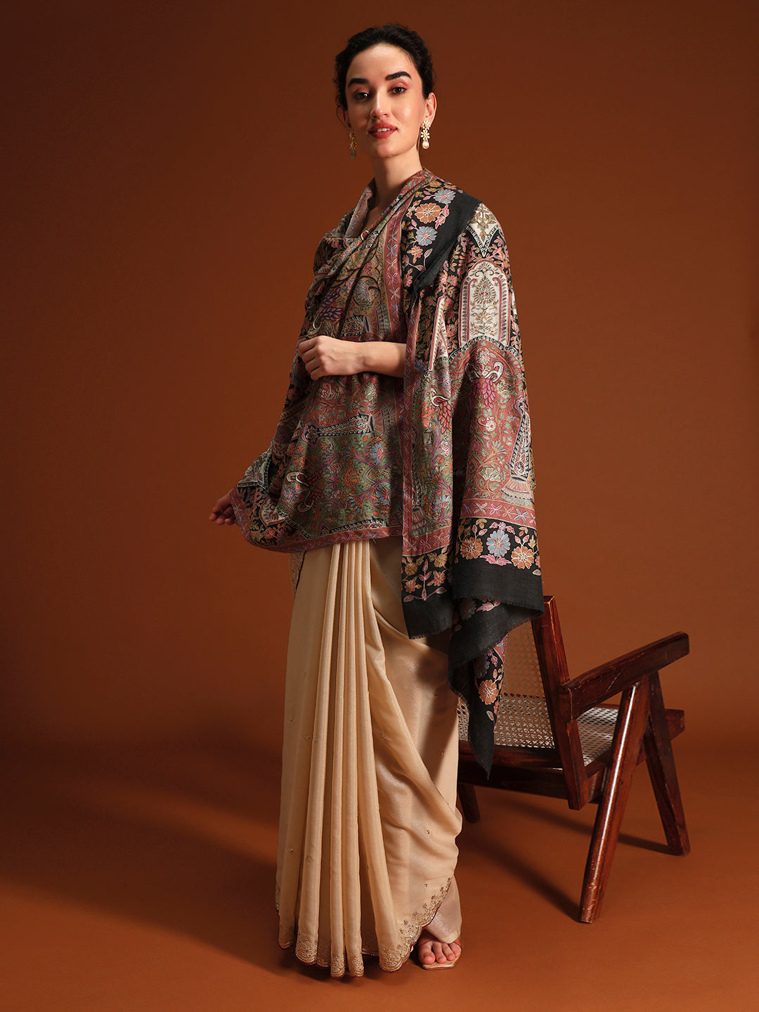 Women Mughlia Bagg Fine Wool Fabric Kalamkari Embroidered Shawl