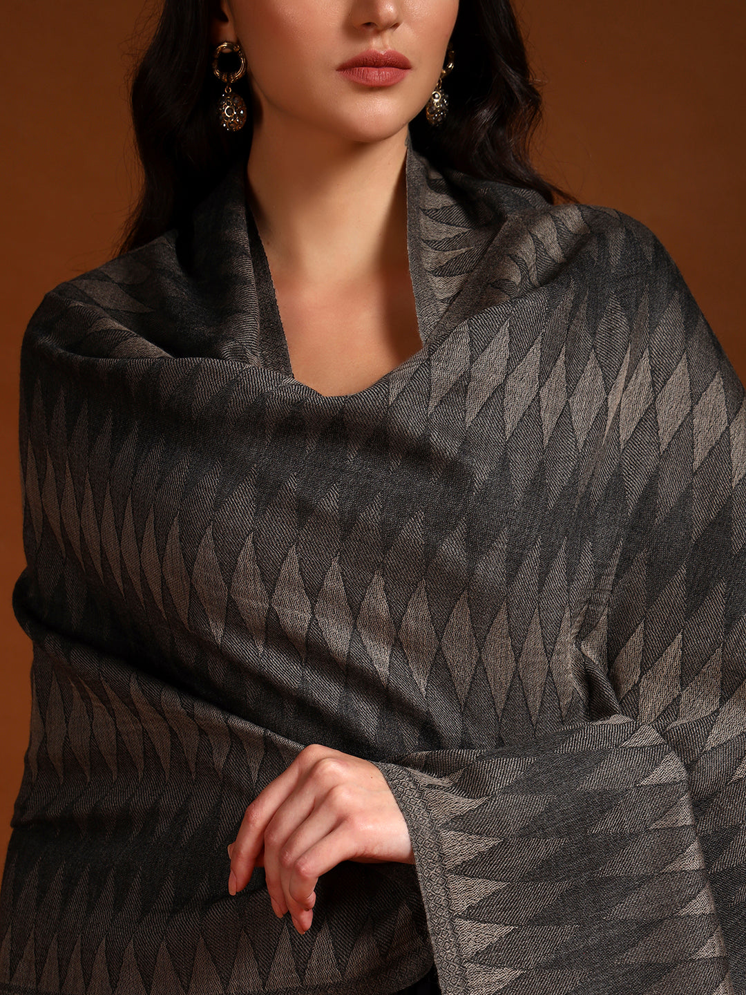 Women 100% Pure Wool Checkered Stole, Sustainable and Natural Fabric (Size 71x203 CM)