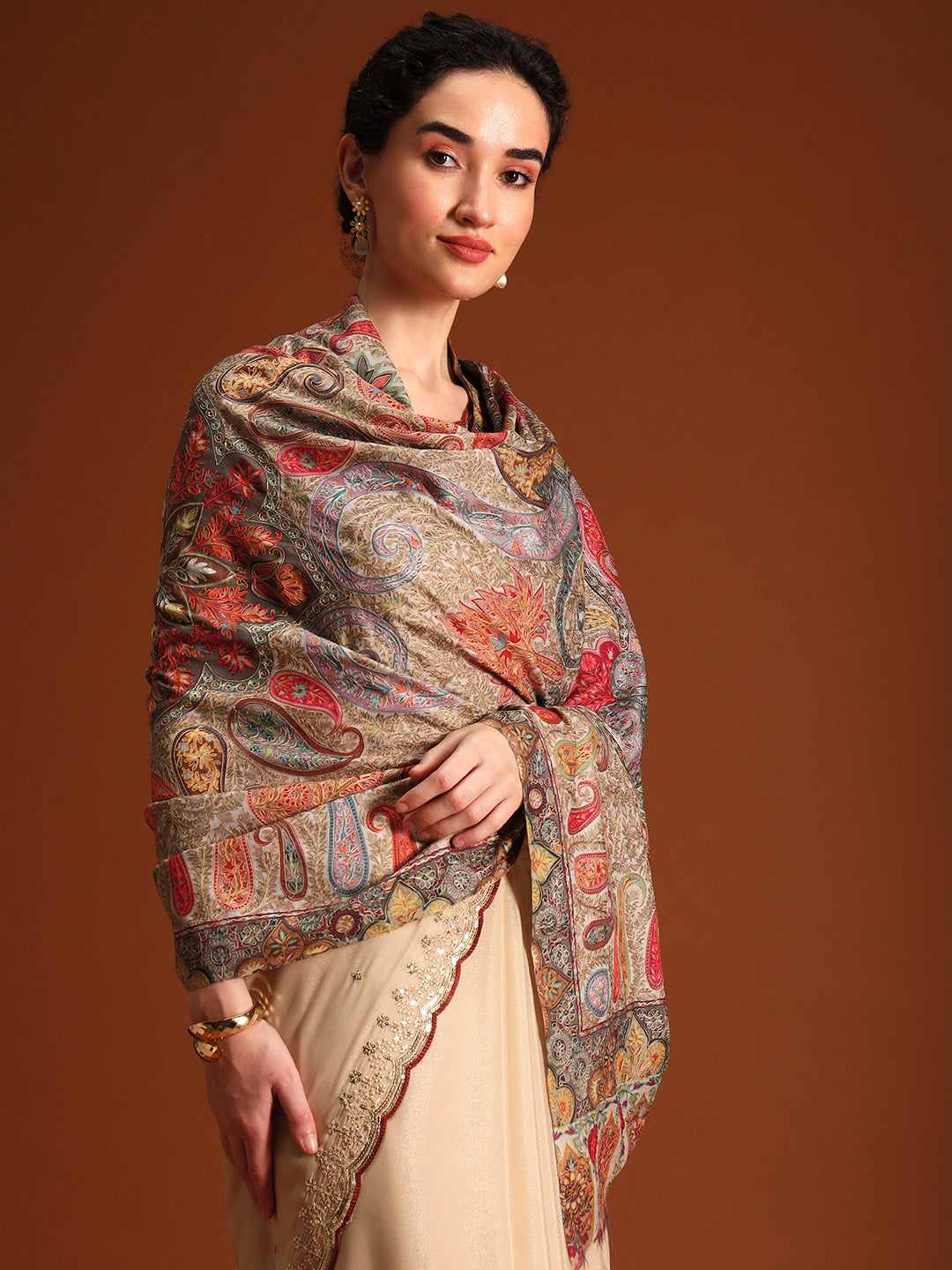 Women Paisley Promenade Fine Wool Fabric Kalamkari Embroidered Shawl