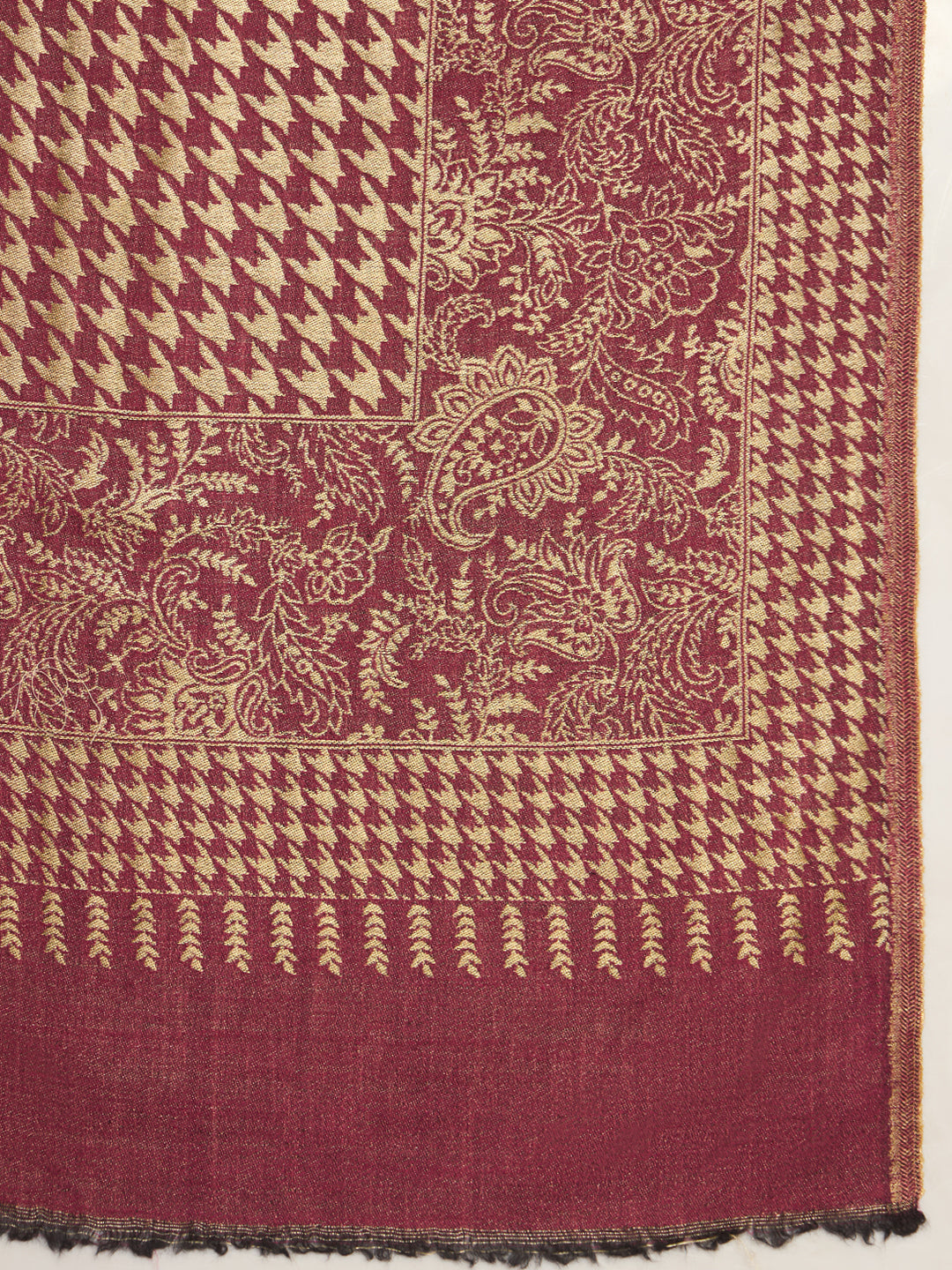Women Royal Zari Elegance Stole