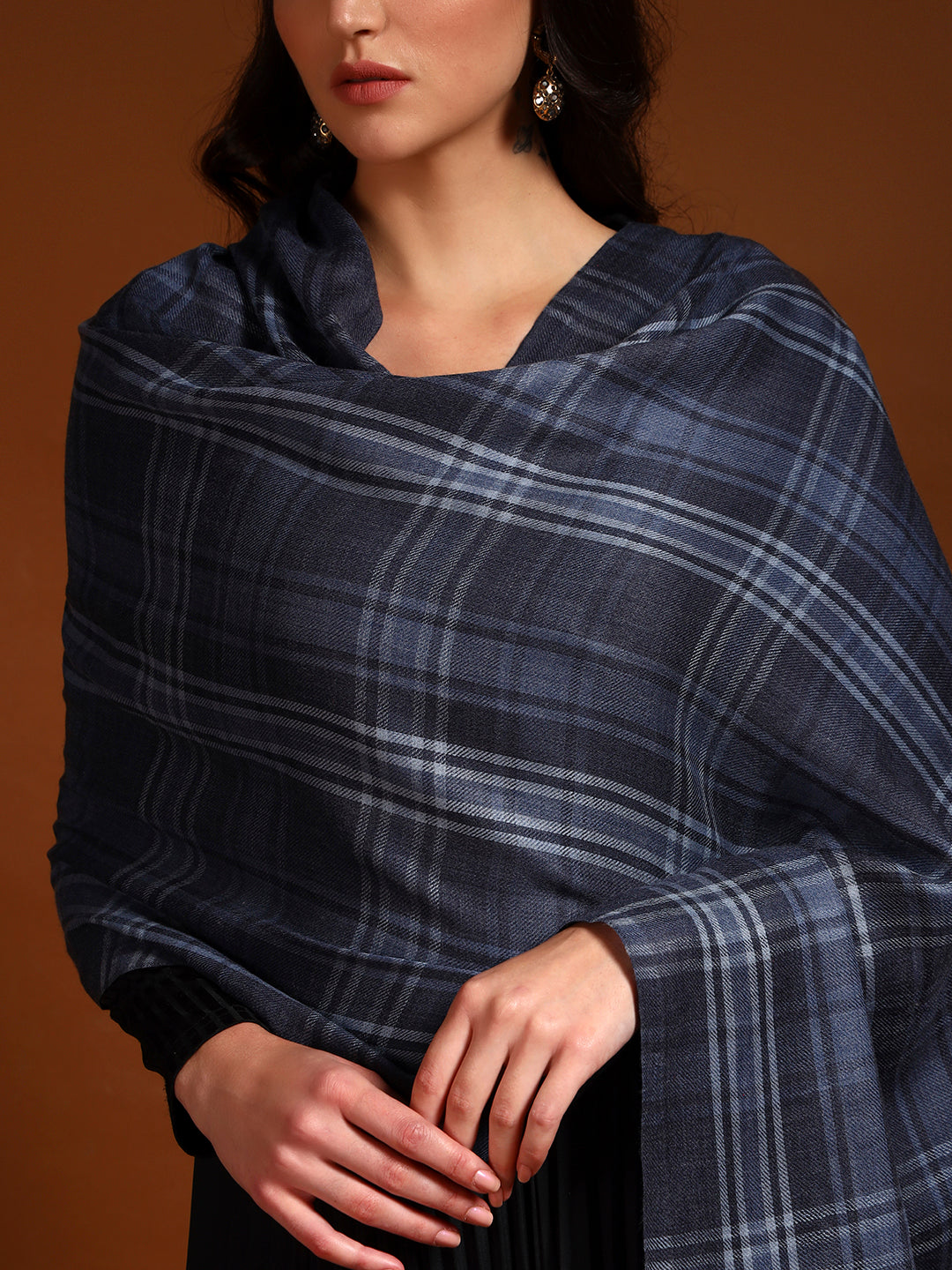 Women 100% Pure Wool Checkered Stole, Sustainable and Natural Fabric (Size 71x203 CM)