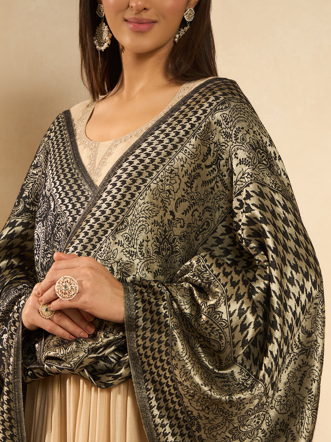 Women Obsidian Gold Zari Stole