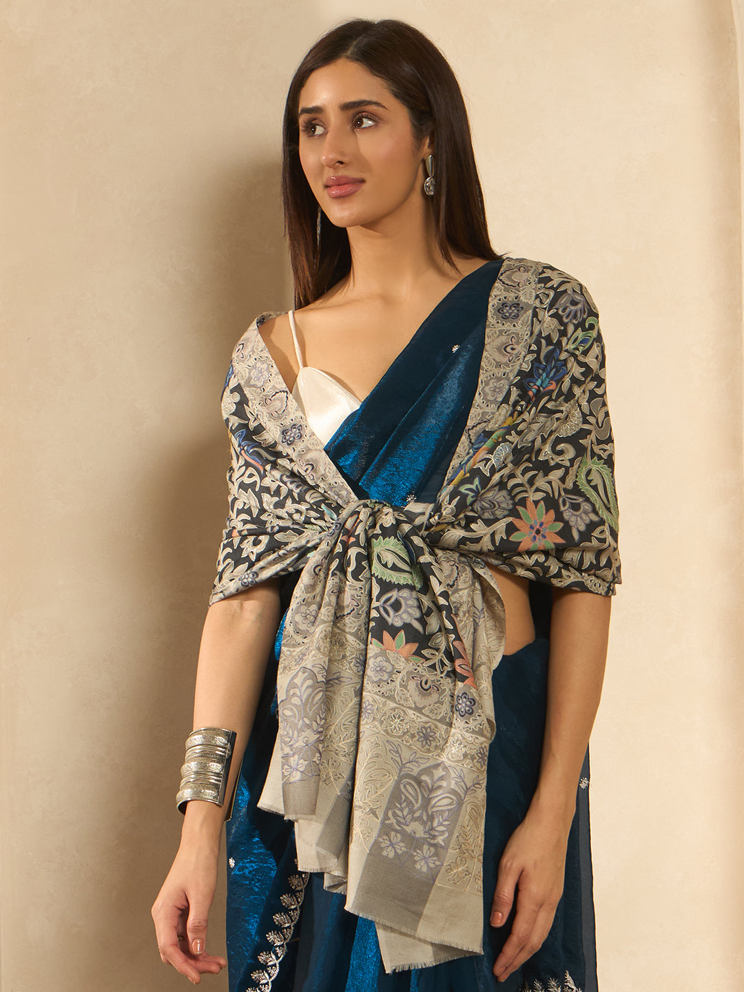 Women Waqar Fine Wool Fabric Kalamkari Embroidered Shawl