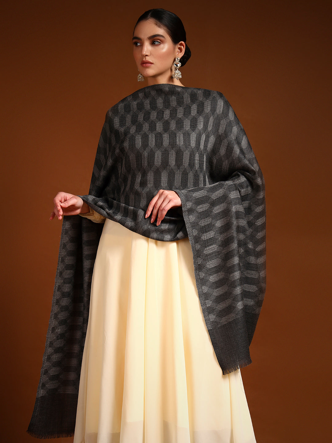 Women 100% Pure Wool Checkered Stole, Sustainable and Natural Fabric (Size 71x203 CM)