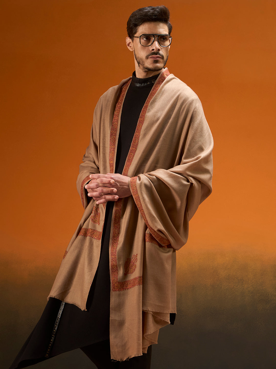 Men kashida Kingri Embroidered Lohi Shawl