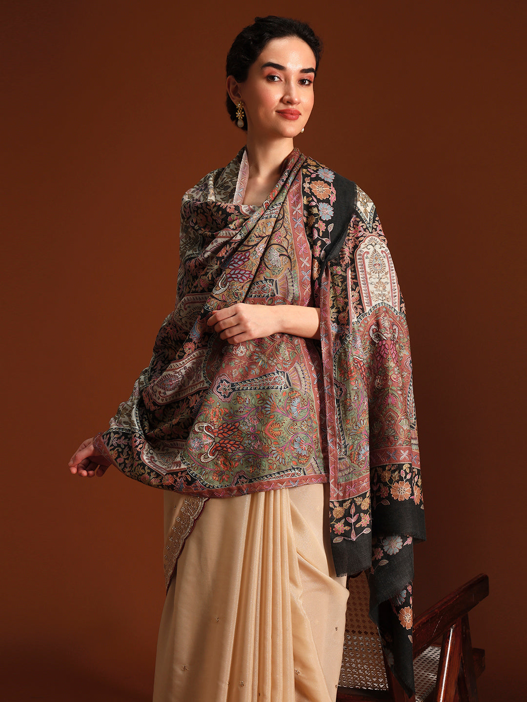 Women Mughlia Bagg Fine Wool Fabric Kalamkari Embroidered Shawl
