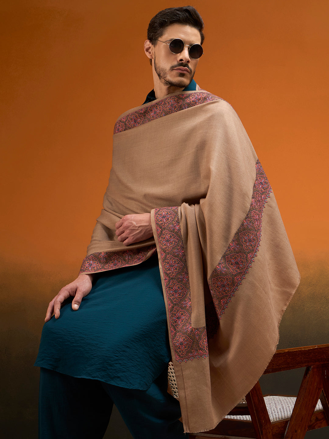 Men Nafāsat Sozni Embroidered Shawl