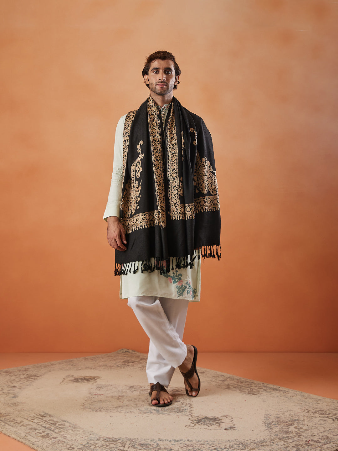 Men’s Nargis Aari Embroidered Stole (Size: 71x203 Cm)